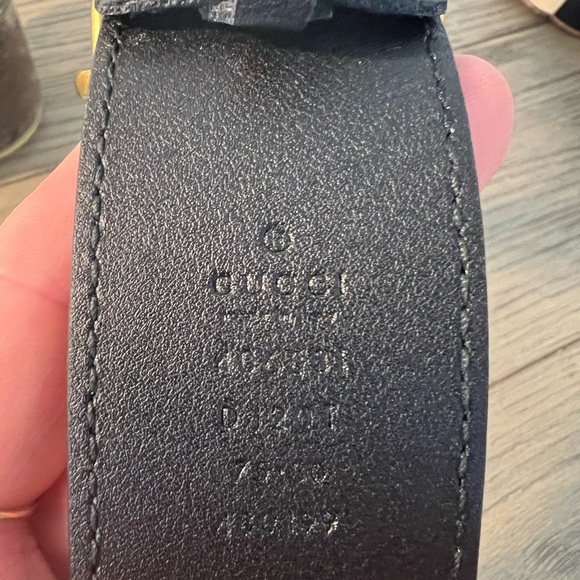 Authentic Gucci GG Logo Leather Belt - Picture 11 of 16